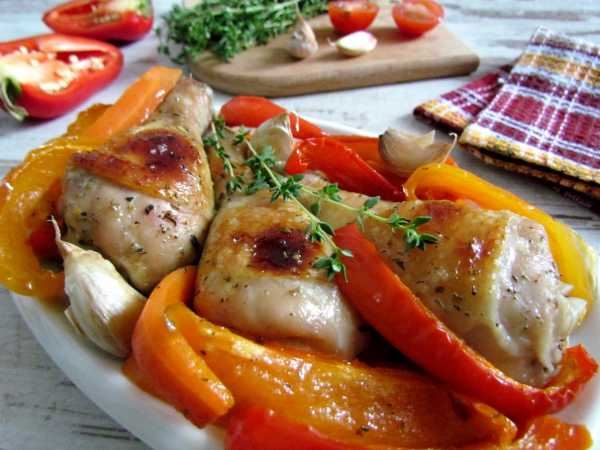 Курица с овощами в казане на костре