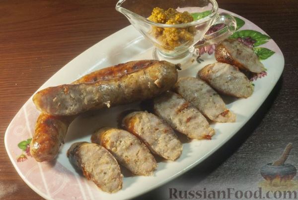 Домашняя колбаса из рубленого мяса и сала