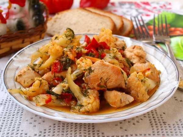 Курица с кабачками и болгарским перцем (на сковороде)