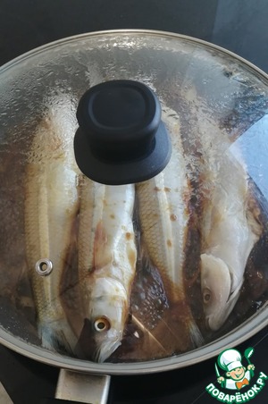 Рыба тушеная в соевом соусе